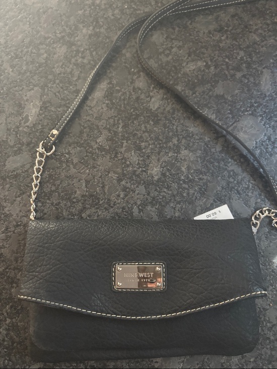 Nine West Handbags - NWT Nine West Black Leather Crossbody Wallet with Chain Strap